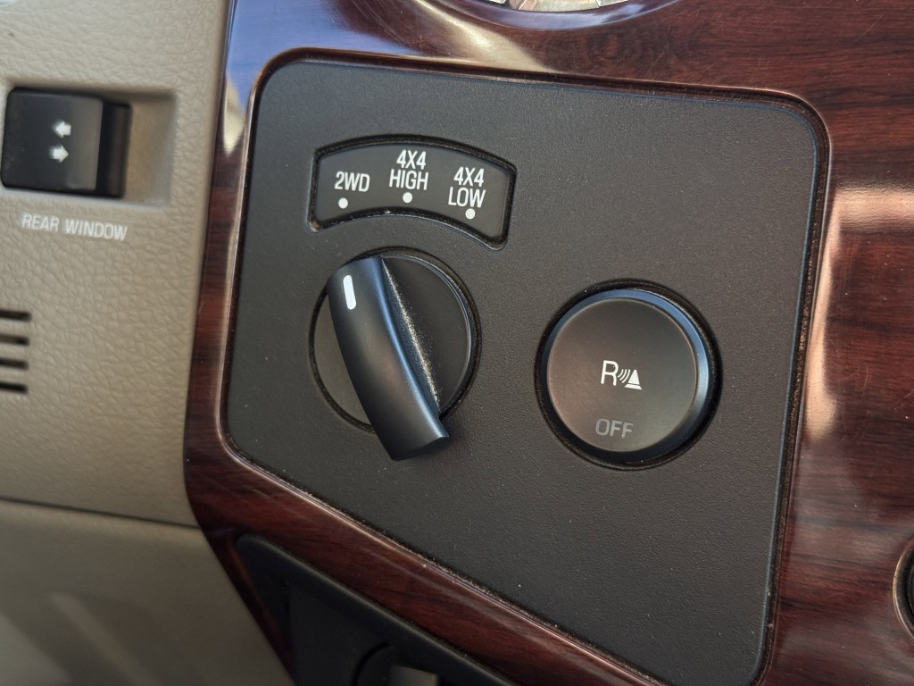 2009 Ford F-250 Image 25