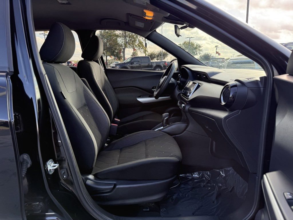 2020 Nissan Kicks Image 24