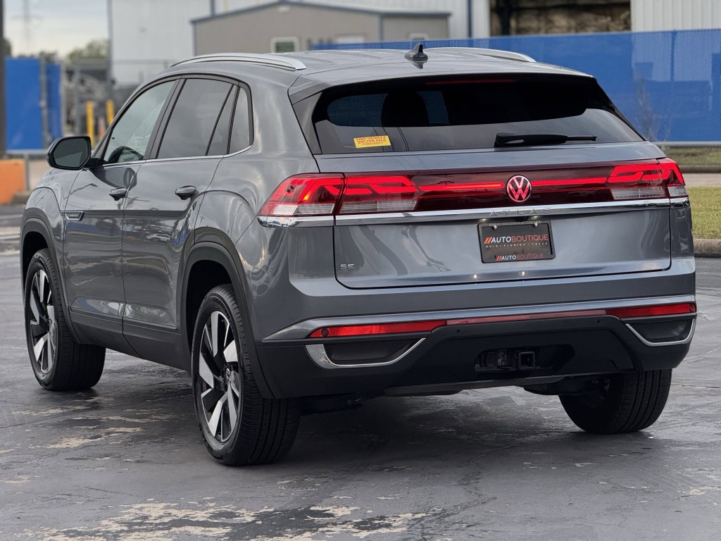 2024 Volkswagen Atlas Cross Sport Image 8