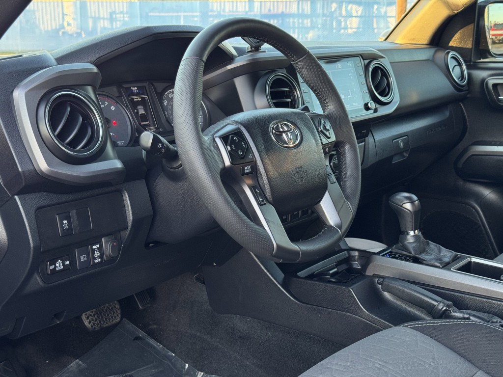 2021 Toyota Tacoma Image 12