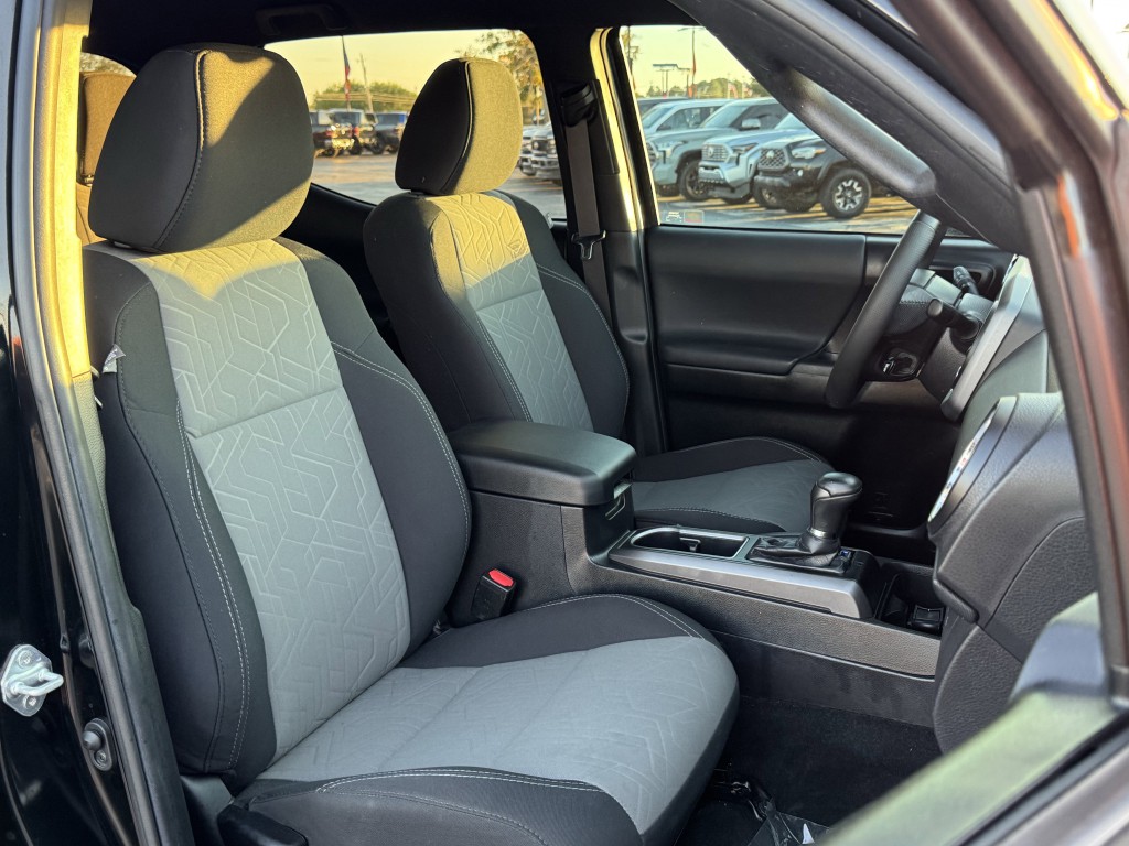 2021 Toyota Tacoma Image 26