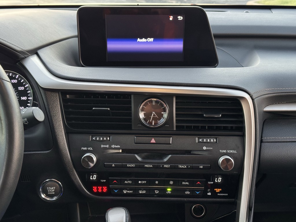 2019 Lexus RX Image 19