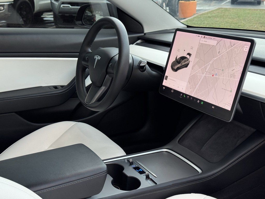 2021 Tesla Model 3 Image 13