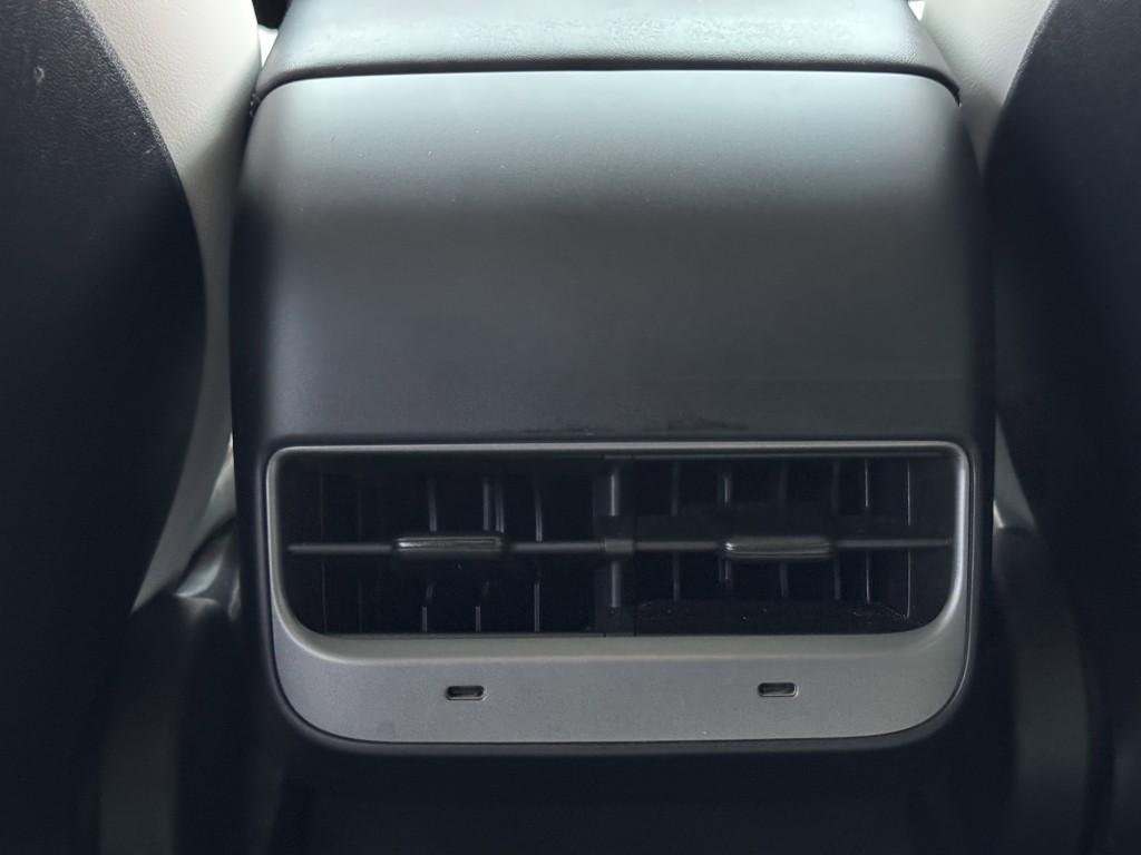 2021 Tesla Model 3 Image 26