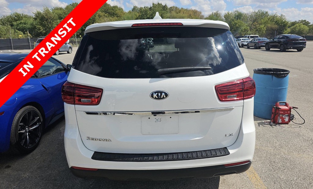 2021 Kia Sedona Image 7