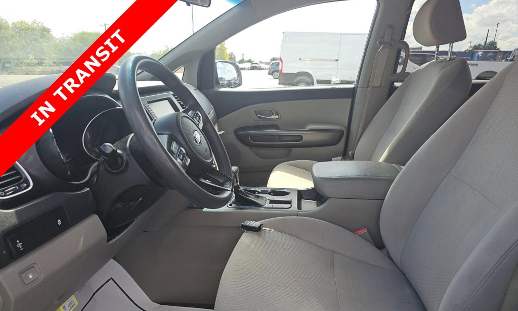2021 Kia Sedona Image 8