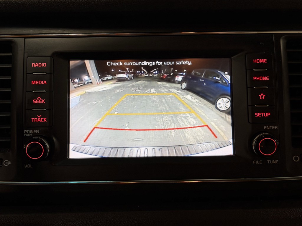 2021 Kia Sedona Image 17