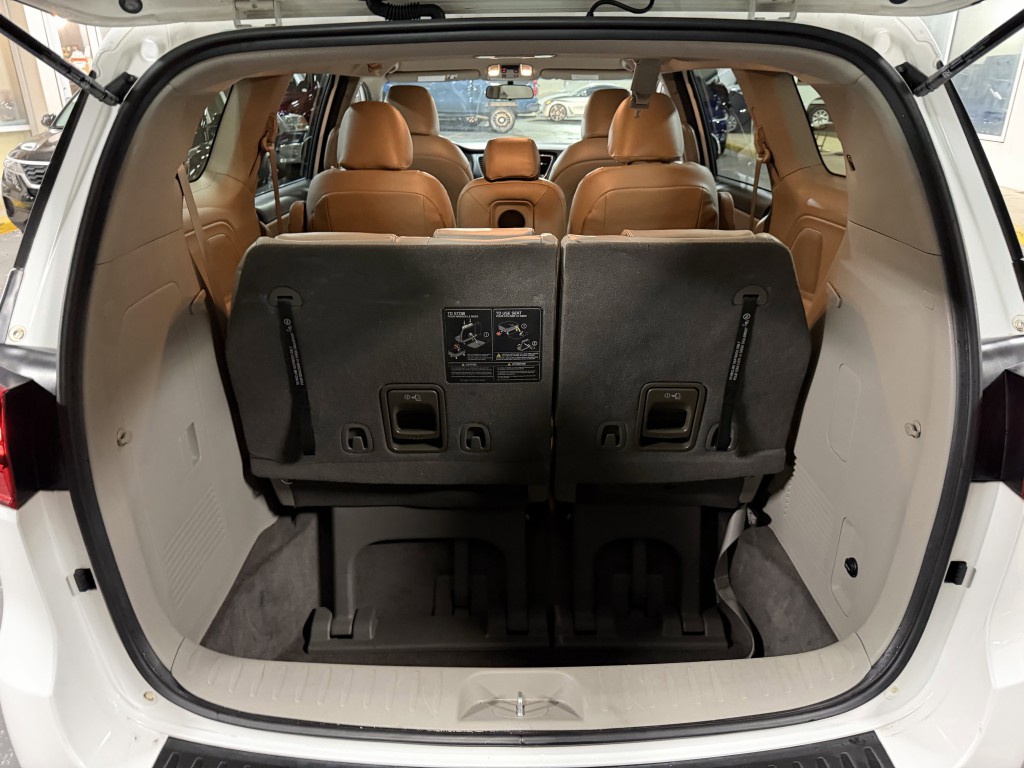 2021 Kia Sedona Image 26
