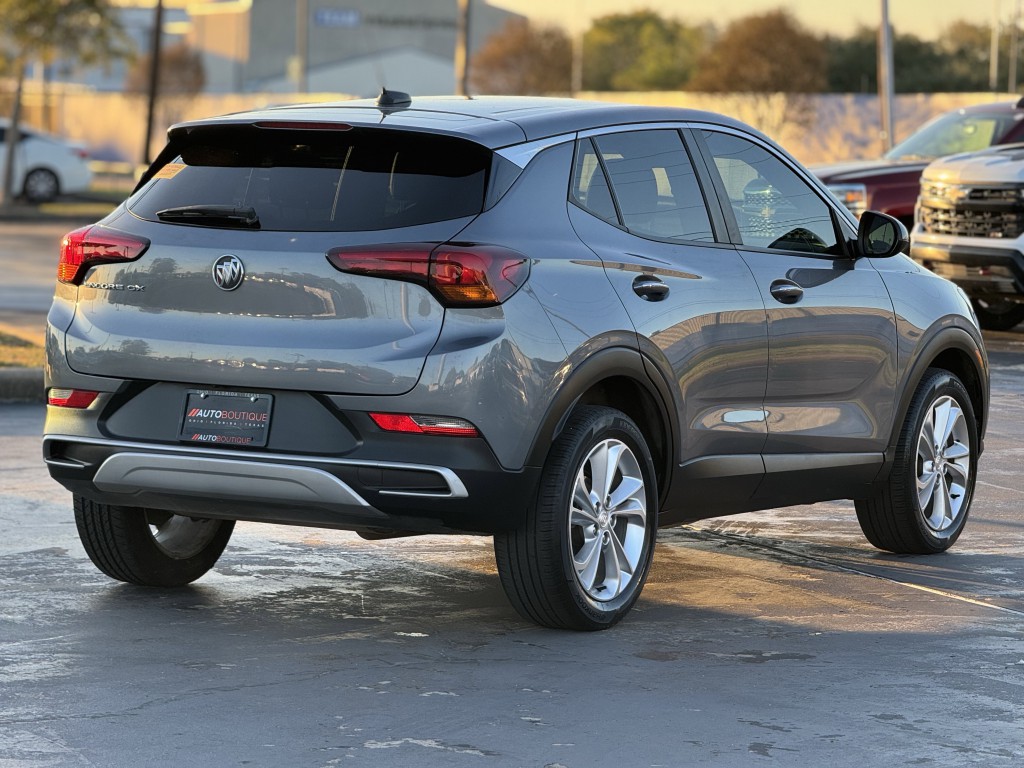 2022 Buick Enclave Image 9