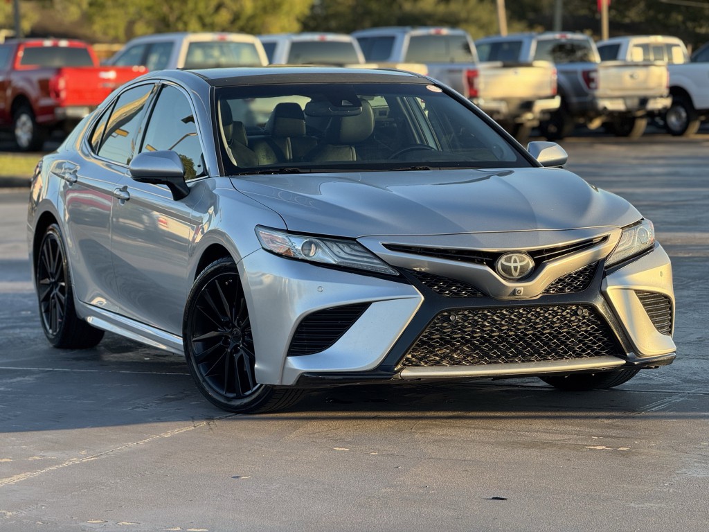 2019 Toyota Camry Image 3