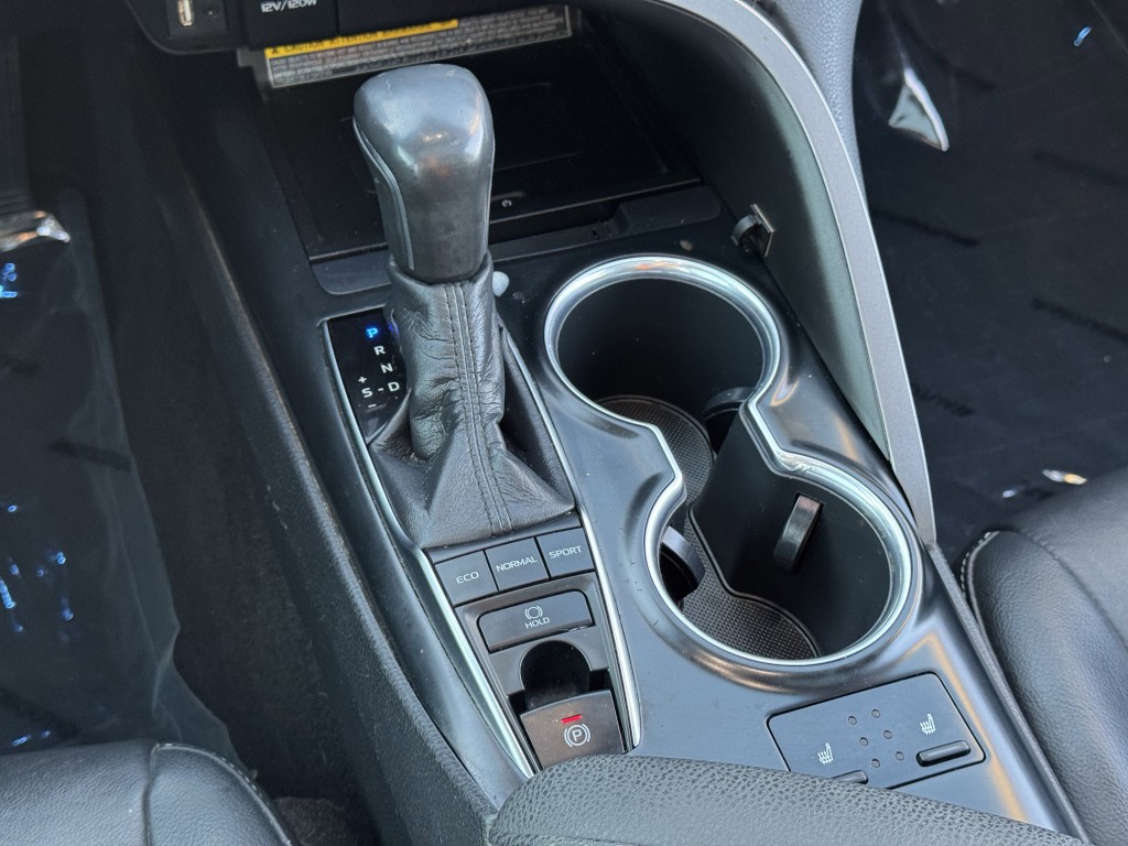 2019 Toyota Camry Image 22