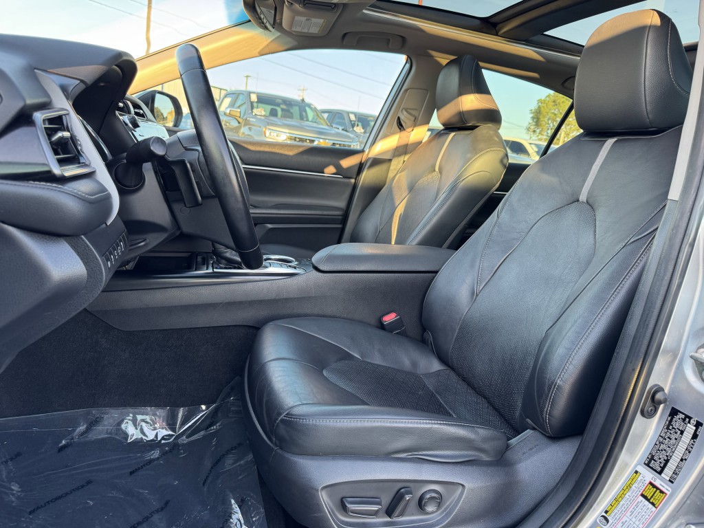 2019 Toyota Camry Image 25