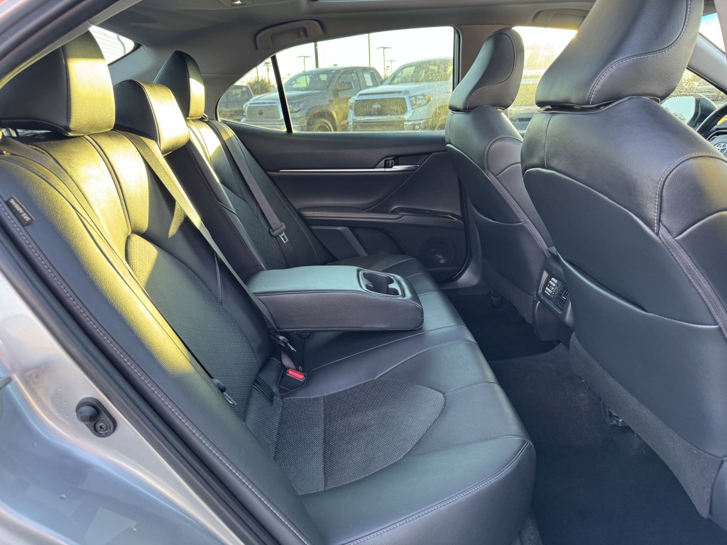 2019 Toyota Camry Image 27