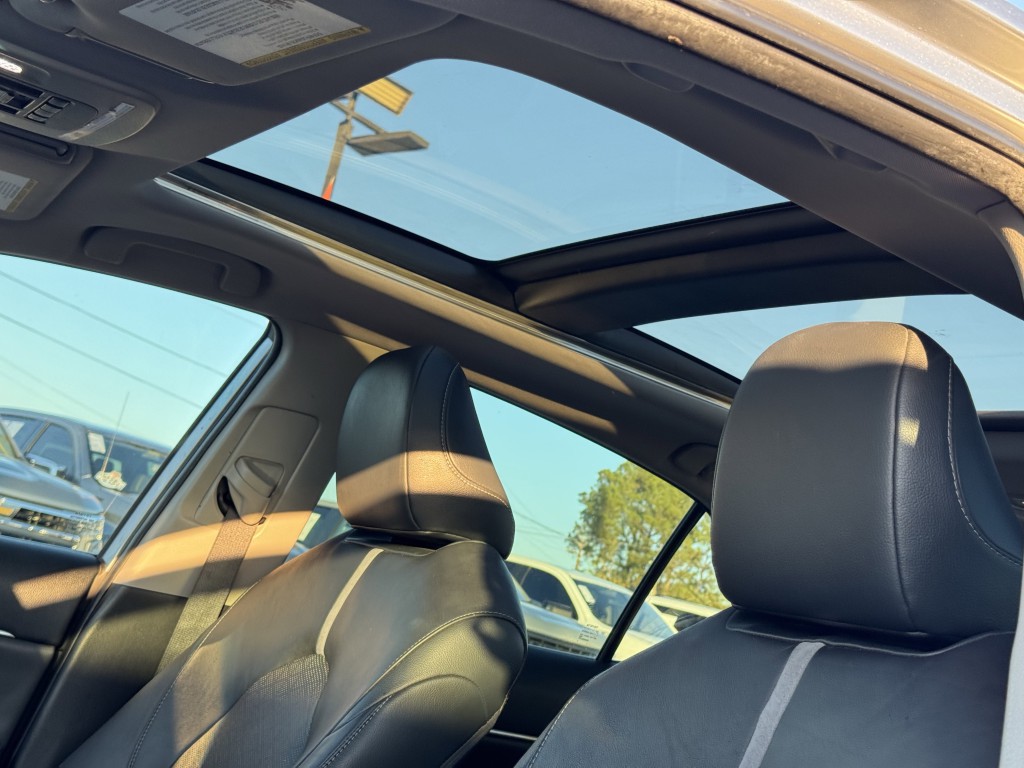 2019 Toyota Camry Image 29