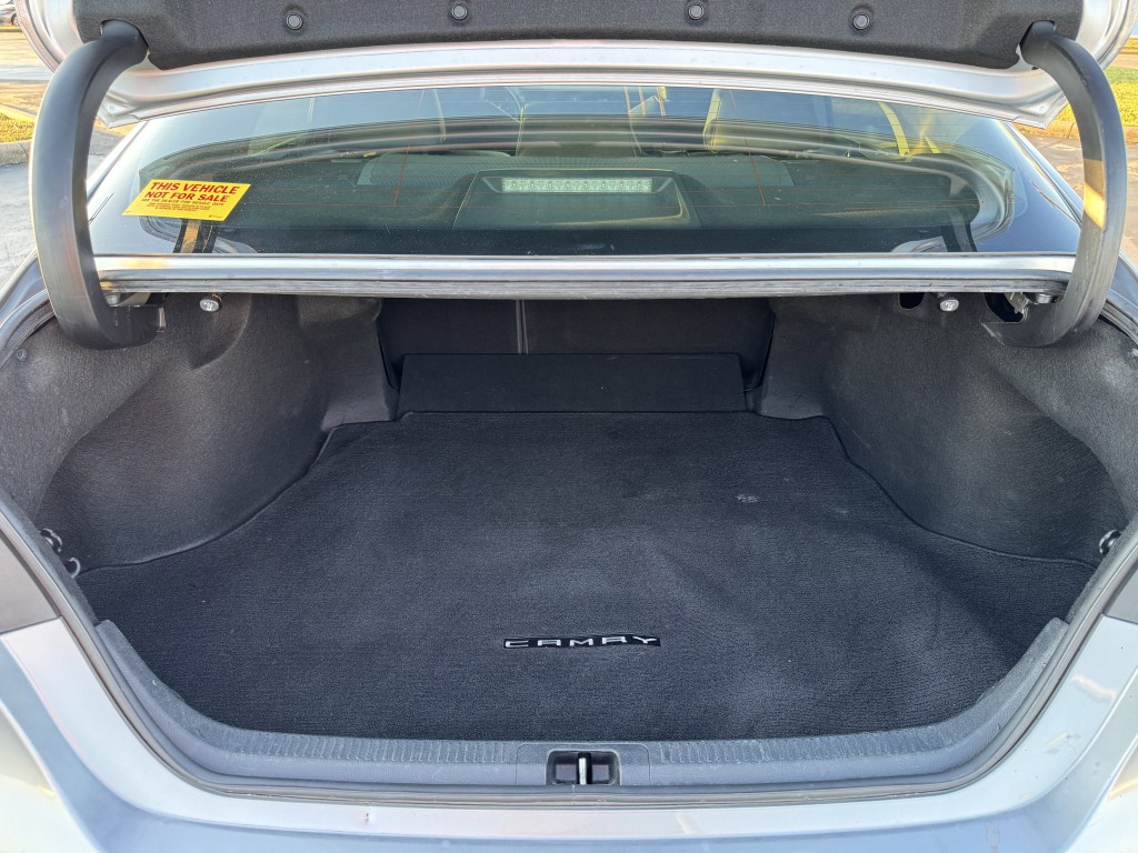 2019 Toyota Camry Image 30