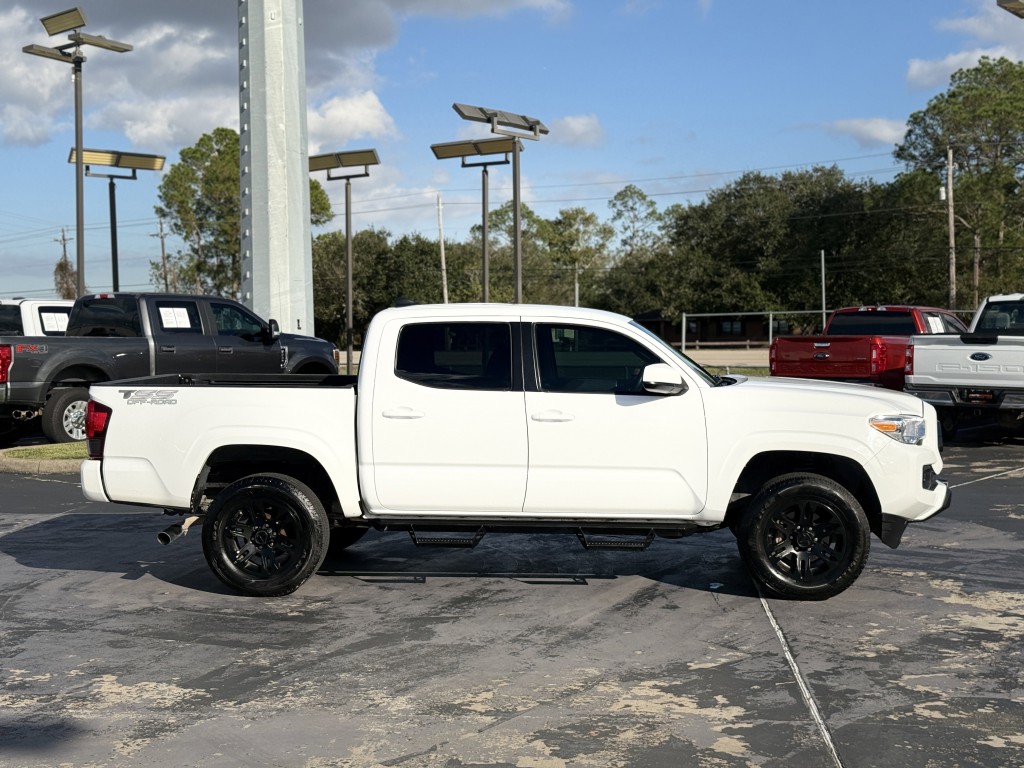2020 Toyota Tacoma Image 10