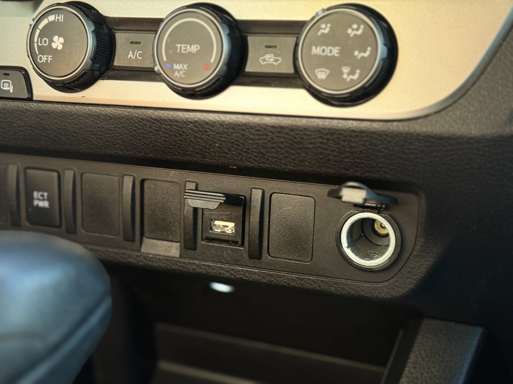 2020 Toyota Tacoma Image 20