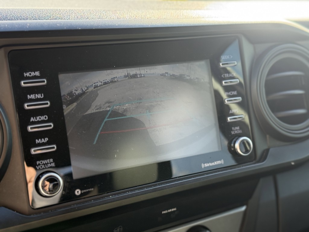 2020 Toyota Tacoma Image 21