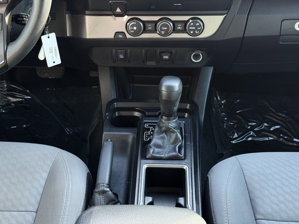 2020 Toyota Tacoma Image 22