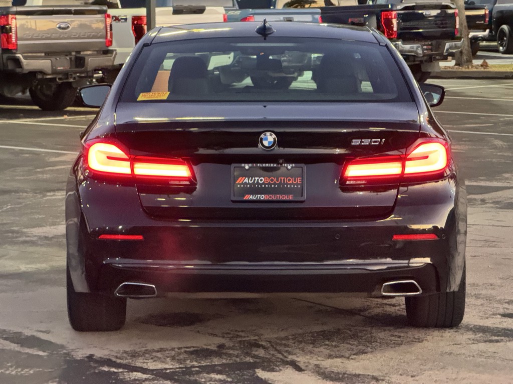2021 BMW 5 Series Image 6
