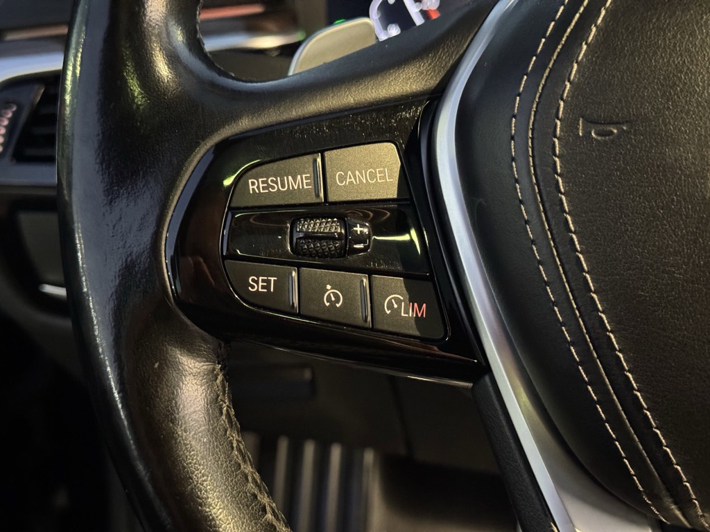 2021 BMW 5 Series Image 15