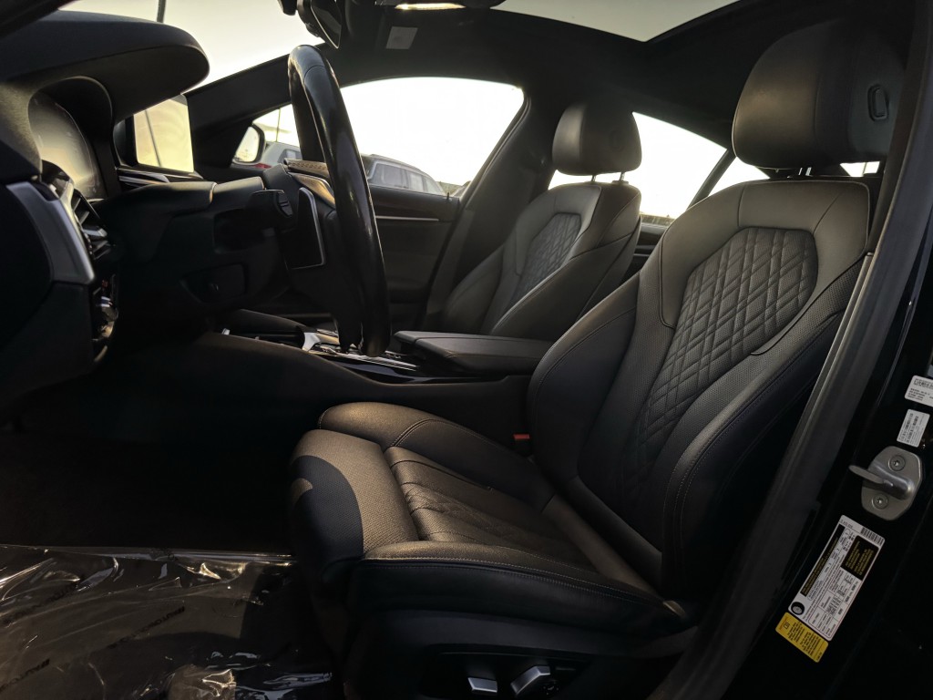 2021 BMW 5 Series Image 25