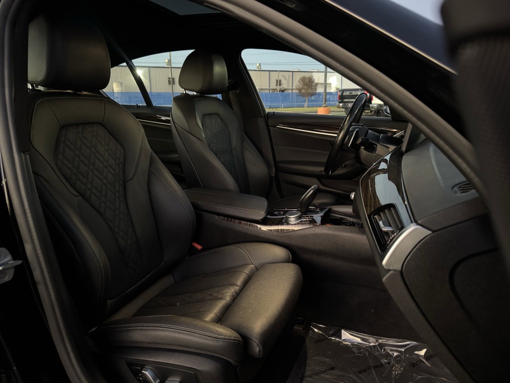 2021 BMW 5 Series Image 26