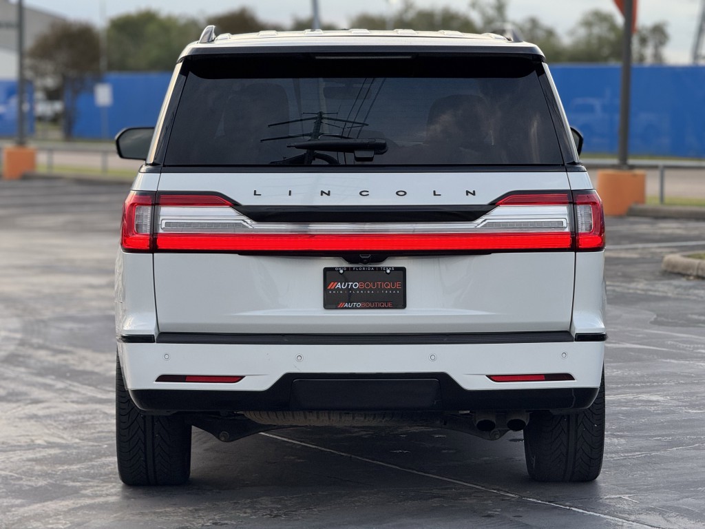 2020 Lincoln Navigator Image 8