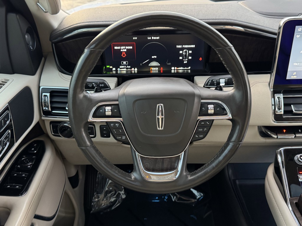 2020 Lincoln Navigator Image 15