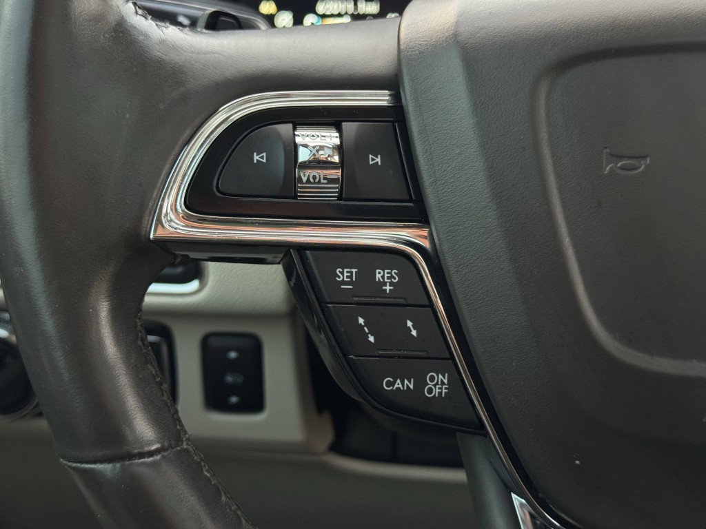 2020 Lincoln Navigator Image 16