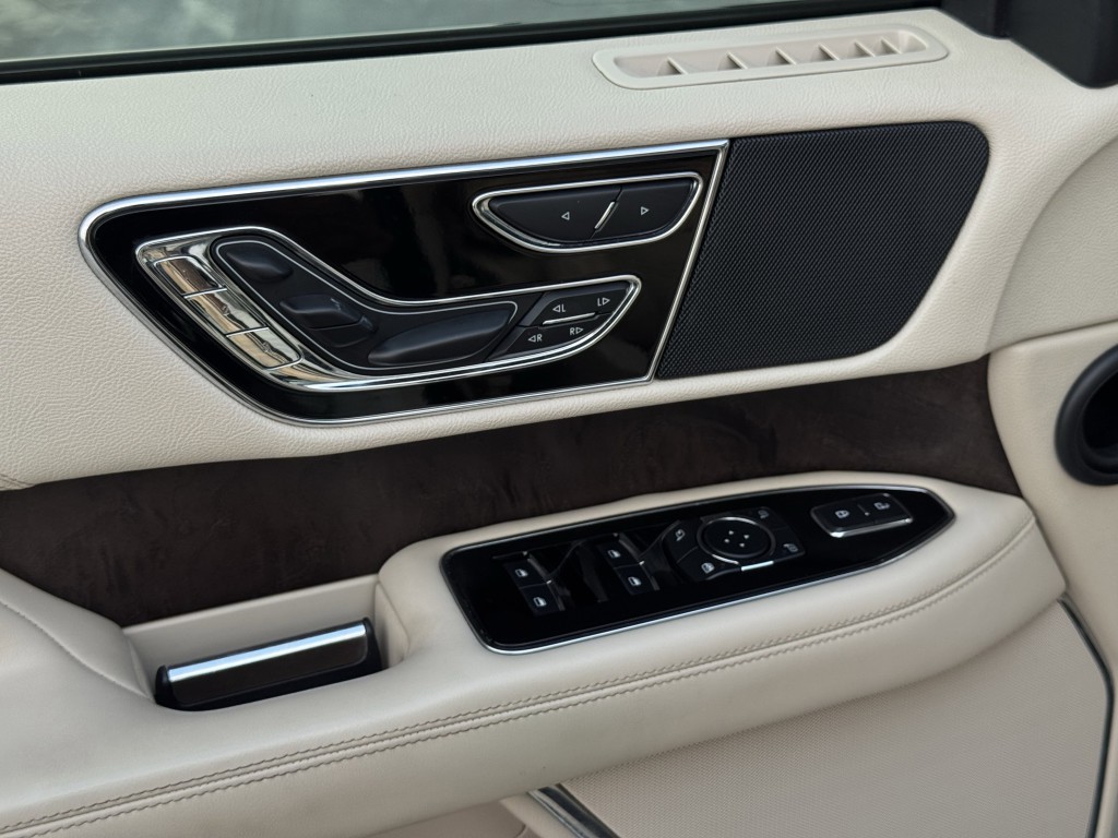2020 Lincoln Navigator Image 26