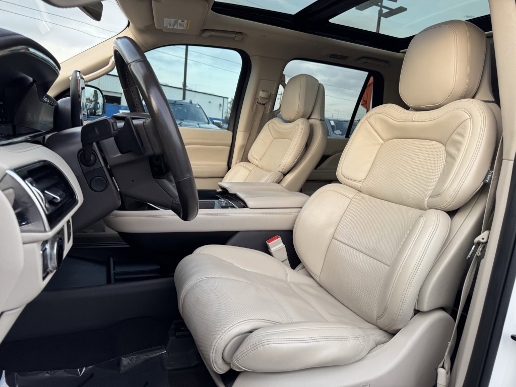 2020 Lincoln Navigator Image 27