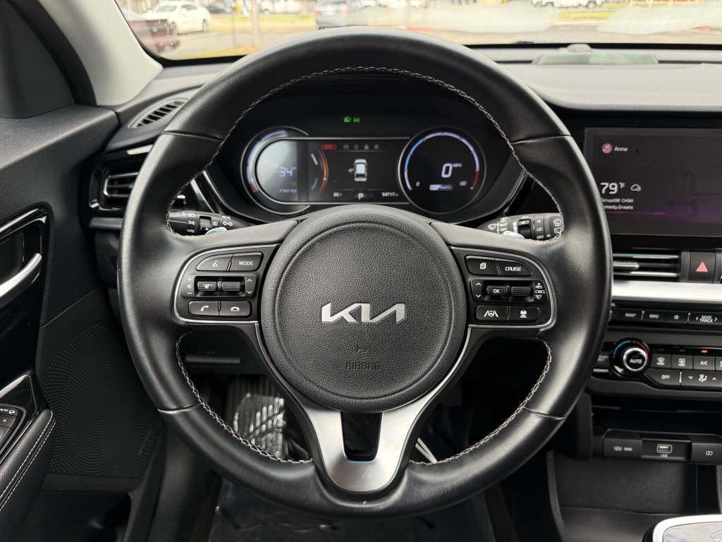 2022 Kia Niro Image 16