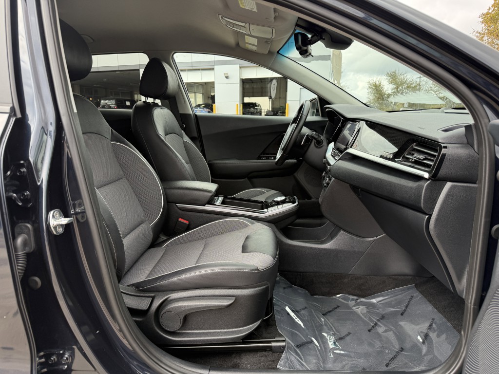 2022 Kia Niro Image 33
