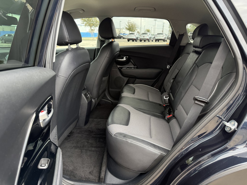 2022 Kia Niro Image 35