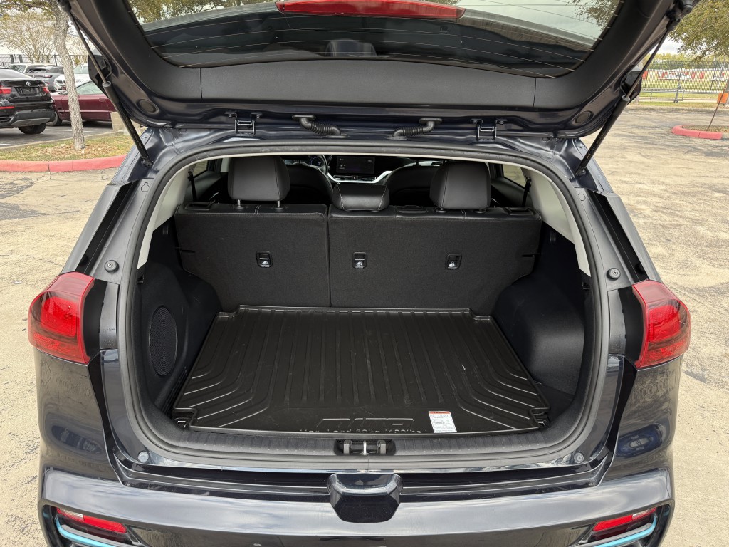2022 Kia Niro Image 38