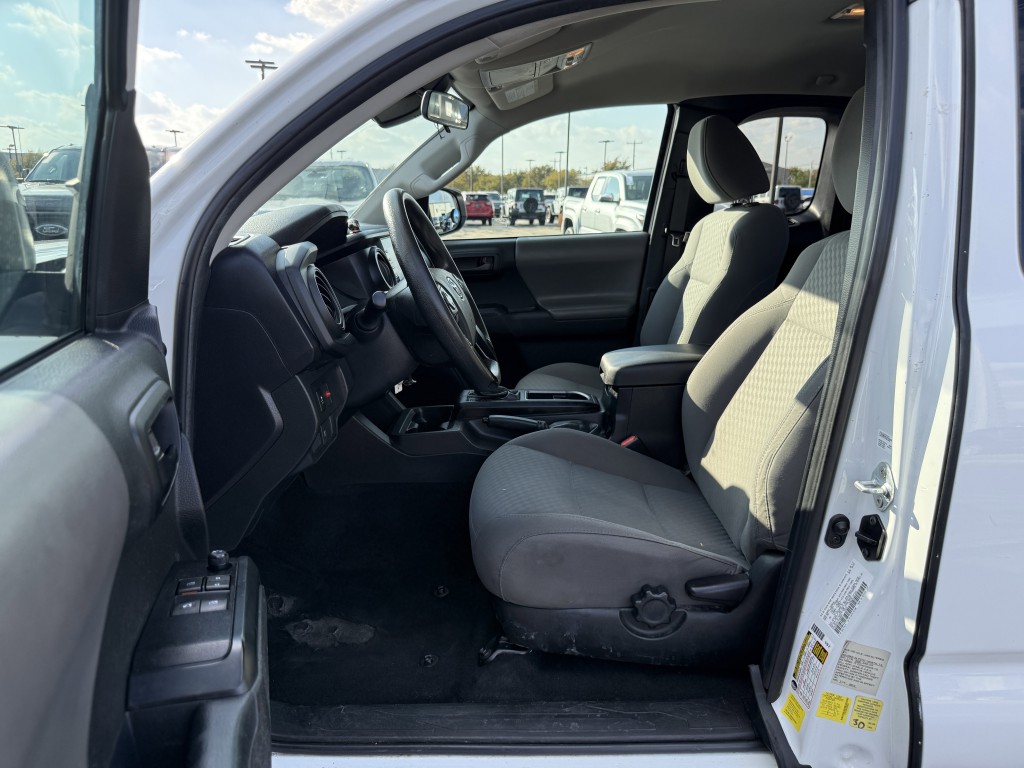 2022 Toyota Tacoma Image 24