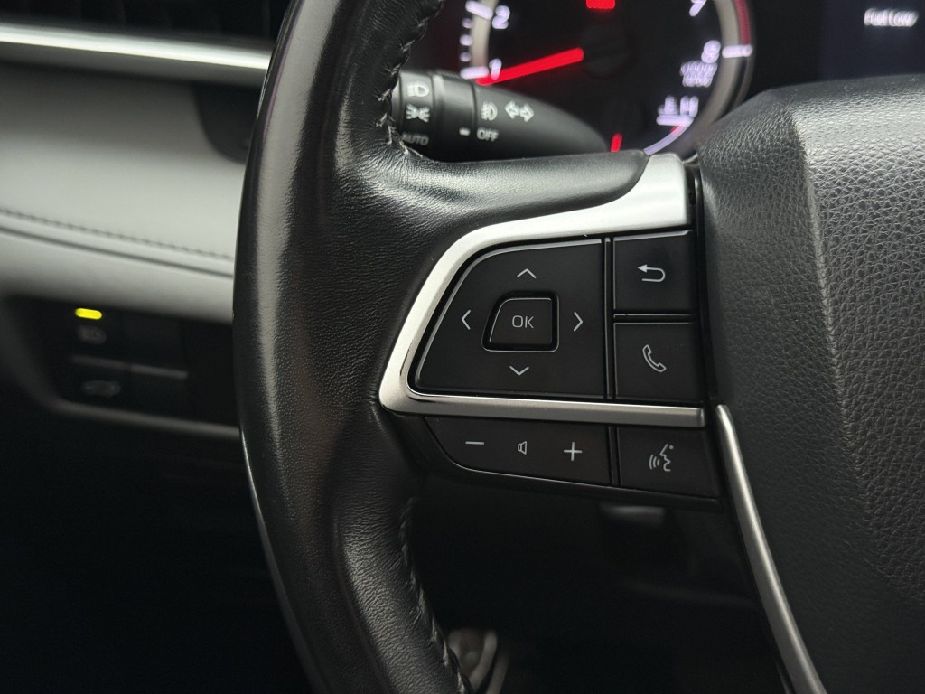 2022 Toyota Highlander Image 17