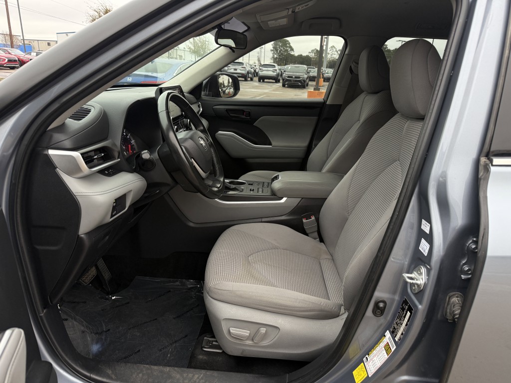 2022 Toyota Highlander Image 28