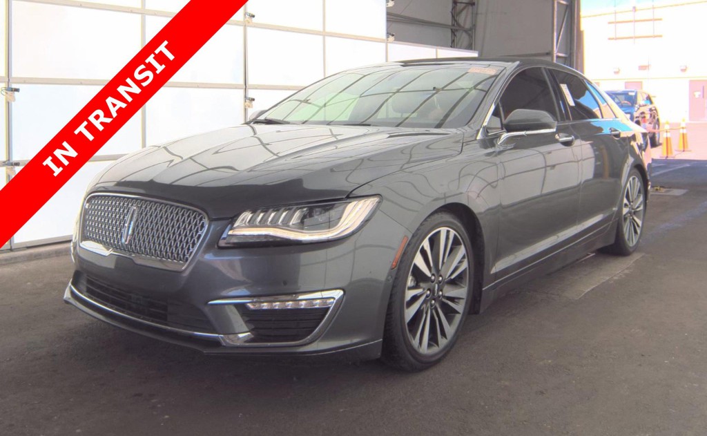 2017 Lincoln MKZ Image 1
