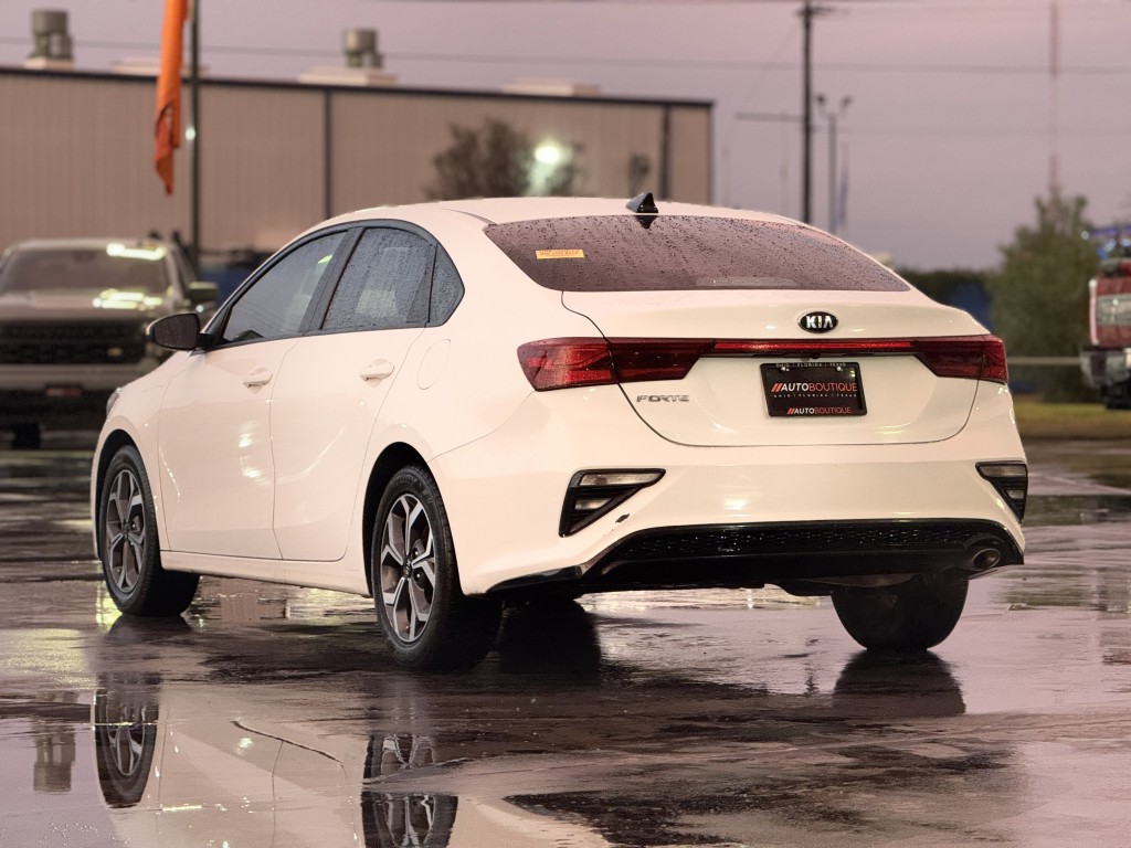 2021 Kia Forte Image 8