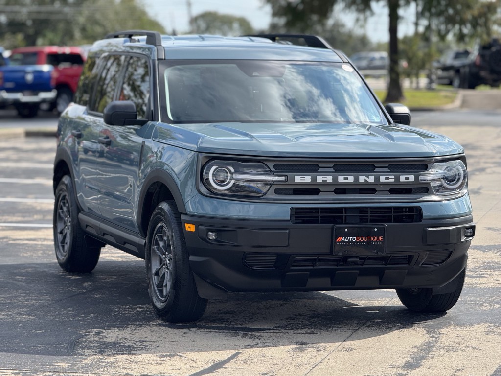 2023 Ford Bronco Image 3
