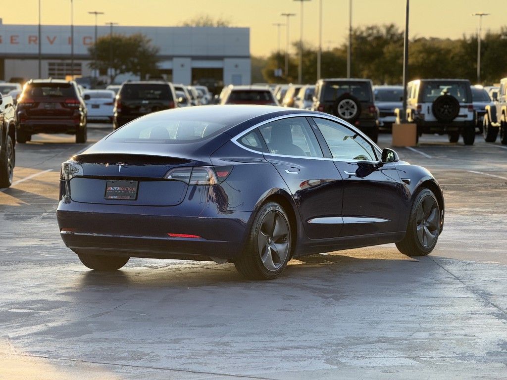 2019 Tesla Model 3 Image 9