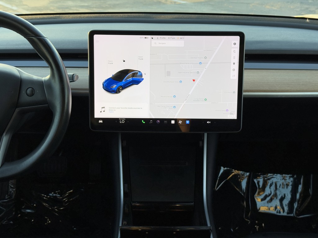 2019 Tesla Model 3 Image 18