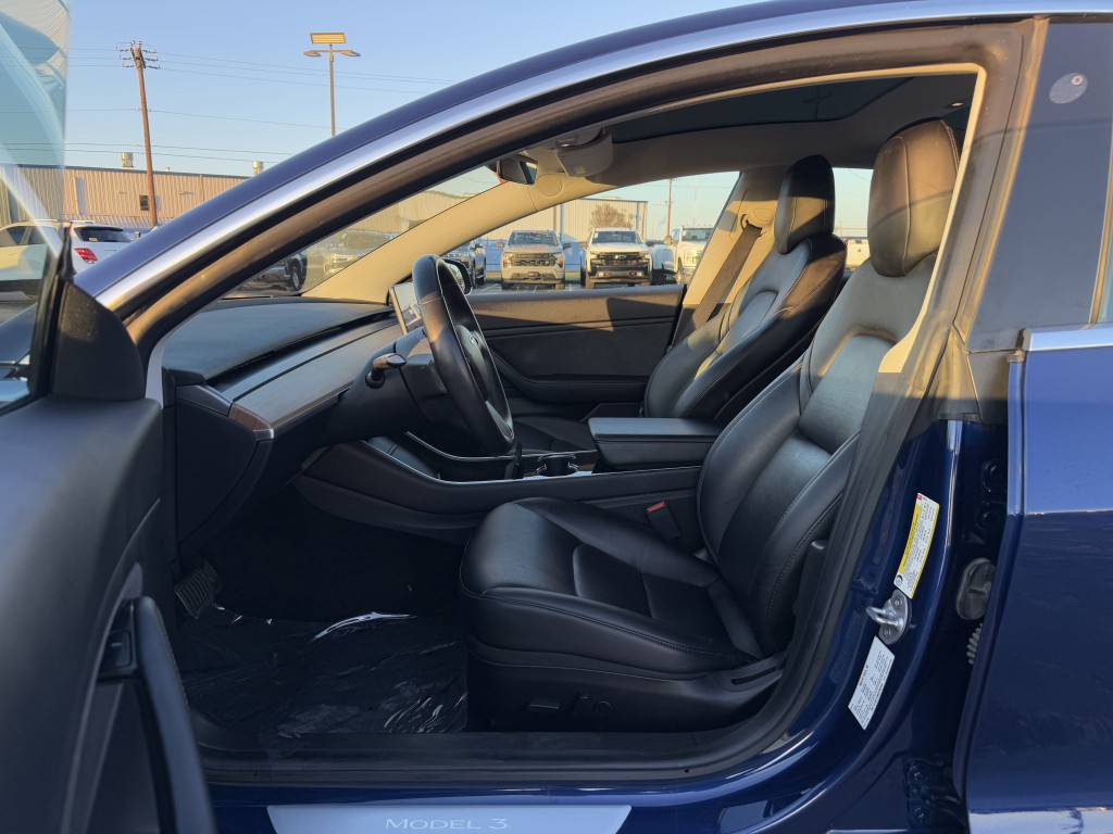 2019 Tesla Model 3 Image 23