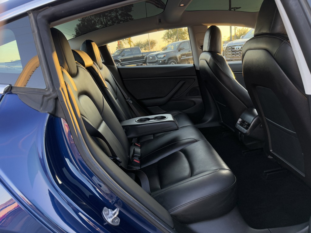 2019 Tesla Model 3 Image 26