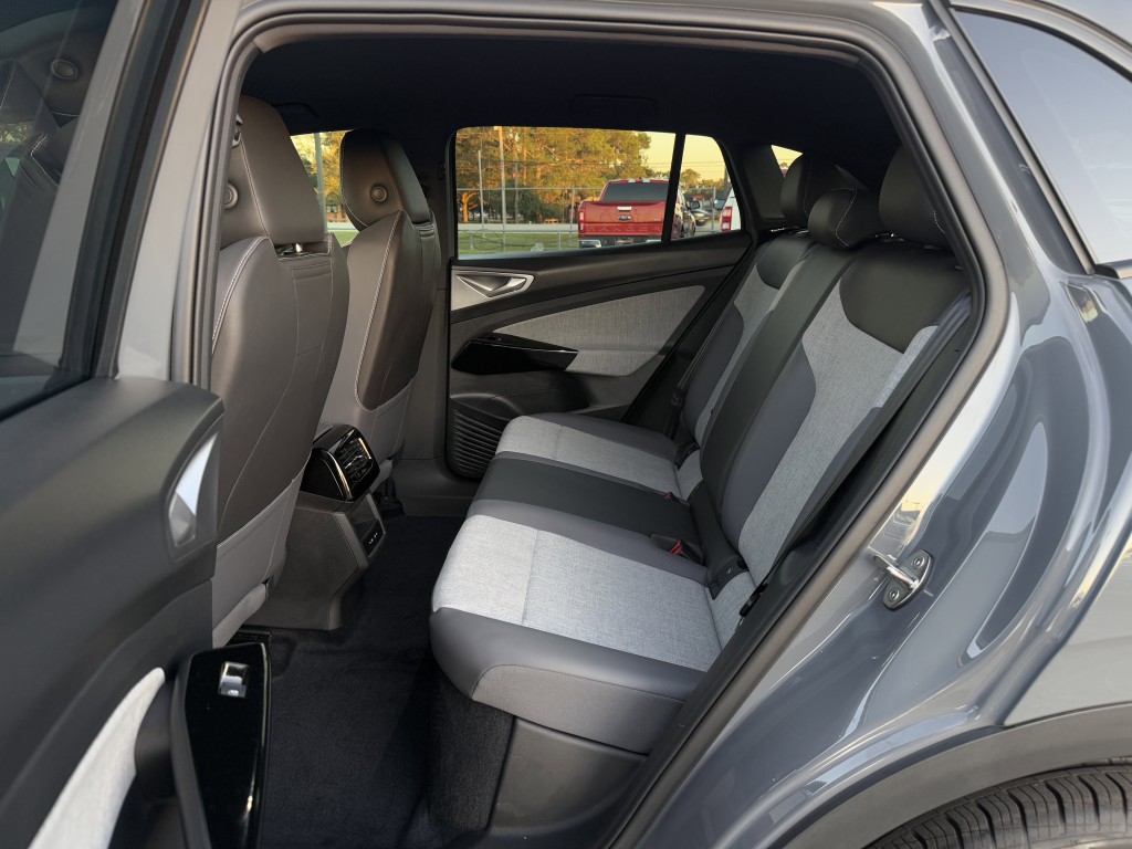 2025 Volkswagen Id.4 Image 28