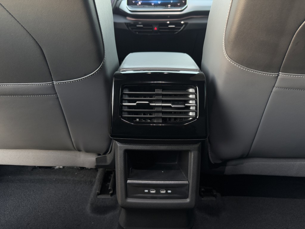 2025 Volkswagen Id.4 Image 29