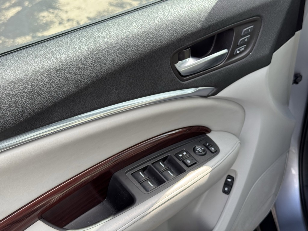 2016 Acura MDX Image 24