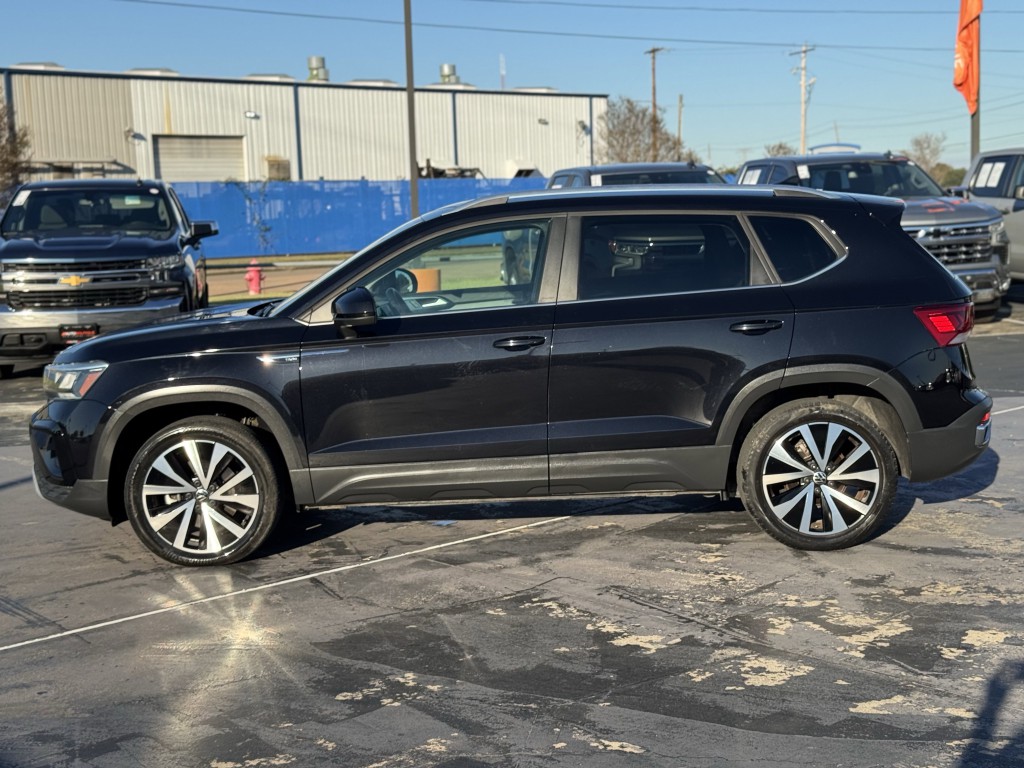 2022 Volkswagen Taos Image 10